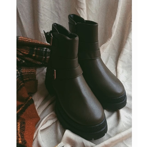🚨FEW PAIRS LEFT// Dark Taupe Chunky boot - Picture 6 of 7